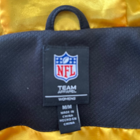 (NOWT) VINTAGE WOMEN'S NFL STEELERS PULL OVER JACKET WITH HOOD , SIZE: MEDIUM - Picture 11 of 13